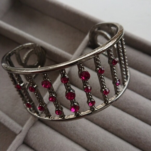 PAPARAZZI "YOU CAN THANK ME LADDER" PINK BRACELET - Picture 1 of 5